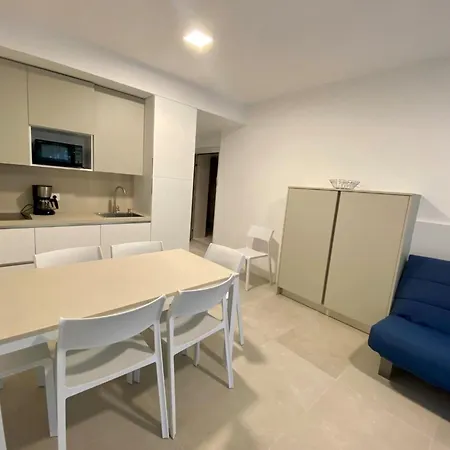 Cozy 300 M From The Sea