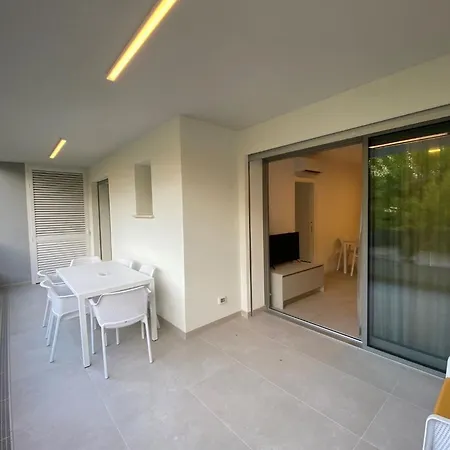 Apartment Cozy 300 M From The Sea