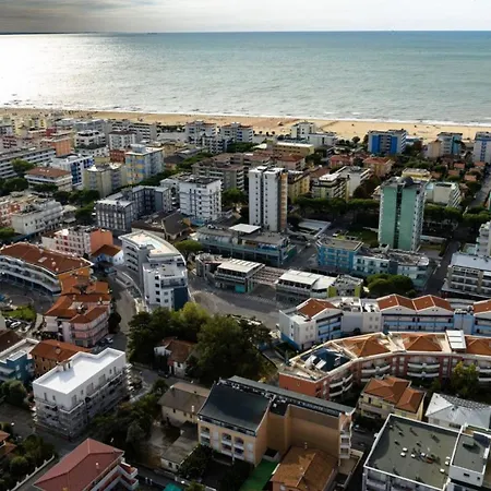 Apartment Cozy 300 M From The Sea